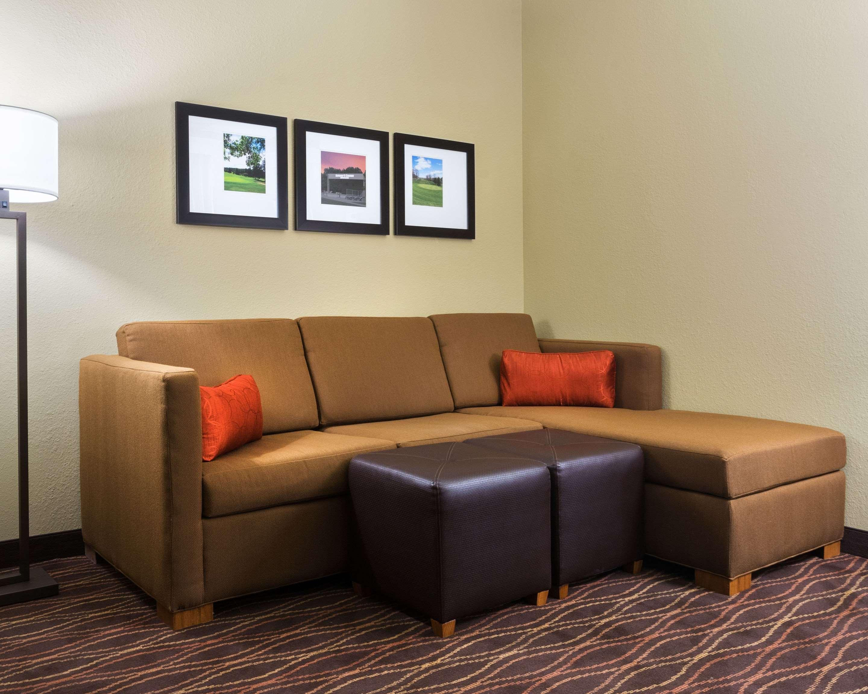 Comfort Suites Дюбуа Экстерьер фото