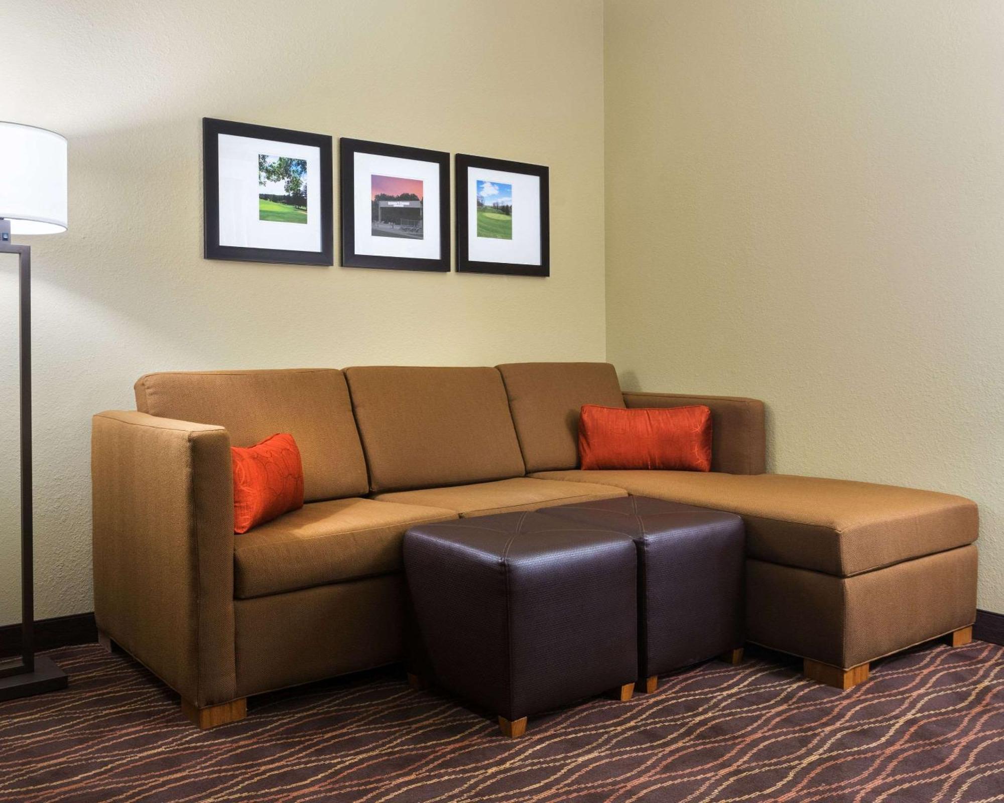 Comfort Suites Дюбуа Экстерьер фото