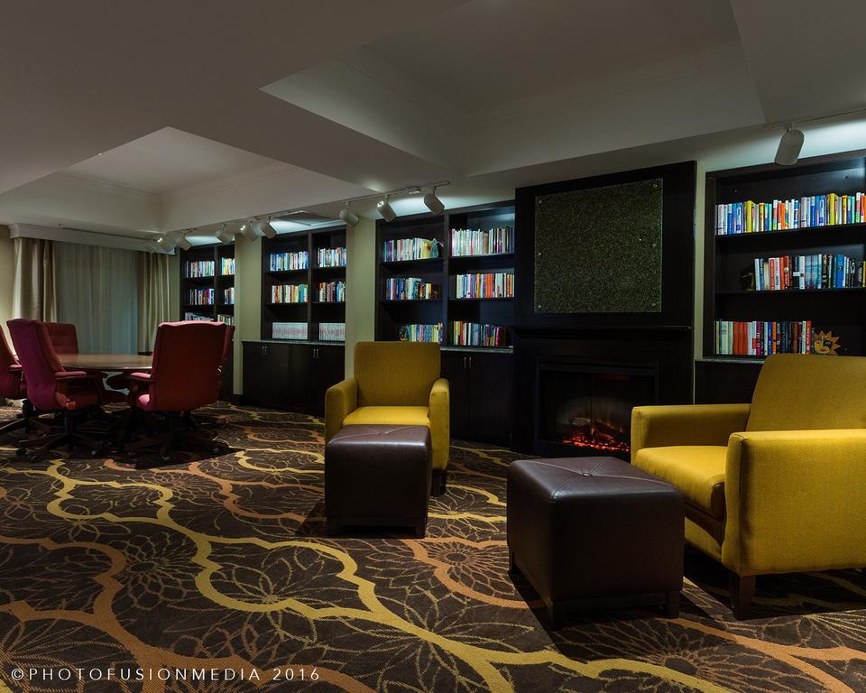 Comfort Suites Дюбуа Экстерьер фото